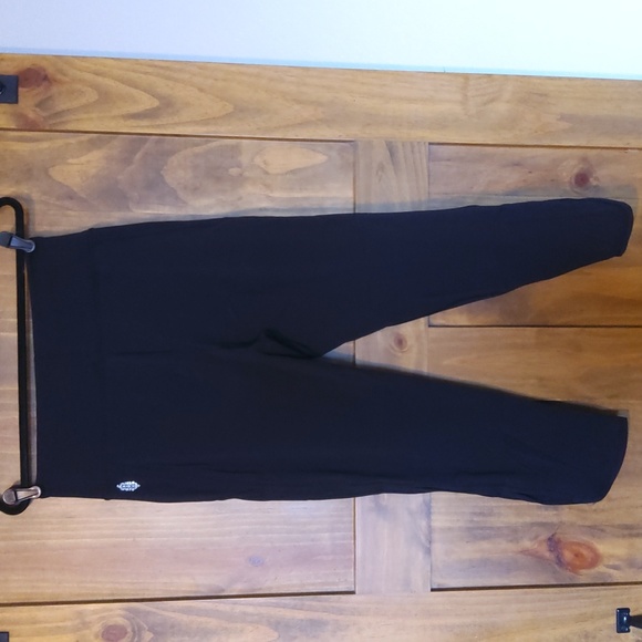 FP Movement black crop leggings - Picture 2 of 4